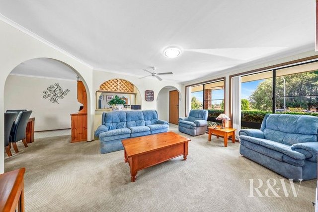 6 Mongon Place, NSW 2560