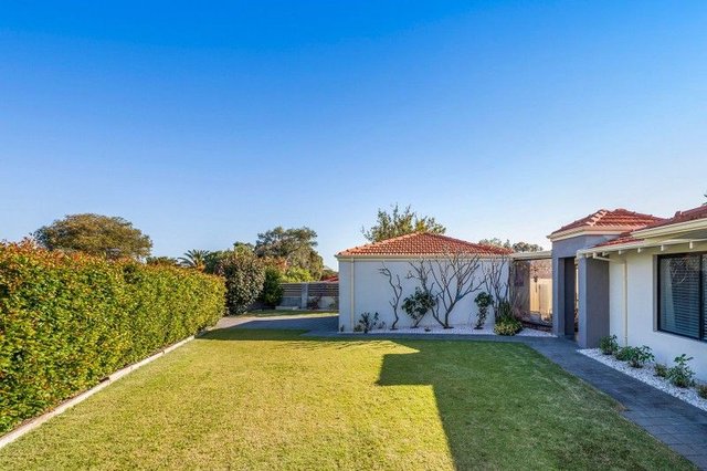 25 Channel Drive, WA 6027