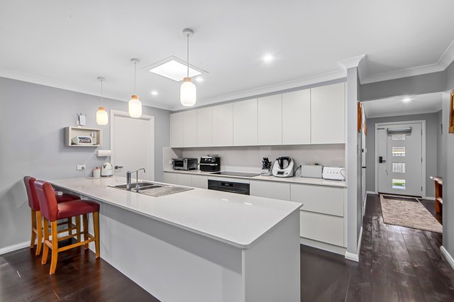 8 Napper Close, NSW 2577