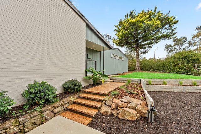 2 Amangu Street, ACT 2614
