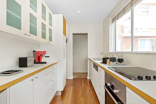 2/19-21 The Crescent , NSW 2095