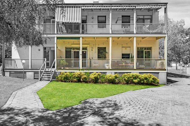 2/249-253 Menangle Street, NSW 2571