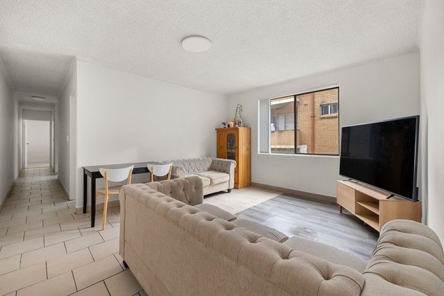 4/99A Longfield Street, NSW 2166
