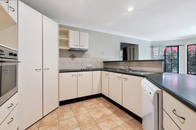 3 Rothschild Street, QLD 4037
