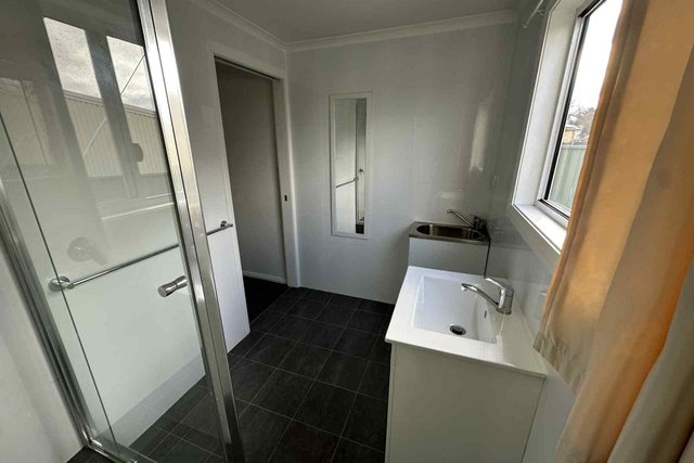 B/4 Walla Street, NSW 2630