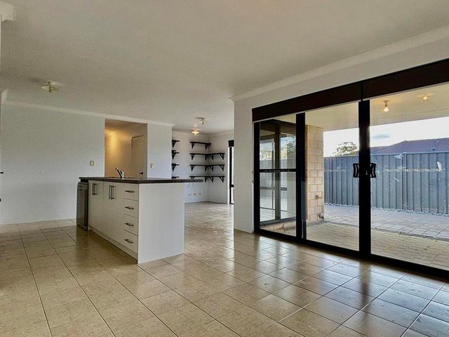 39 Willard Circuit, WA 6031