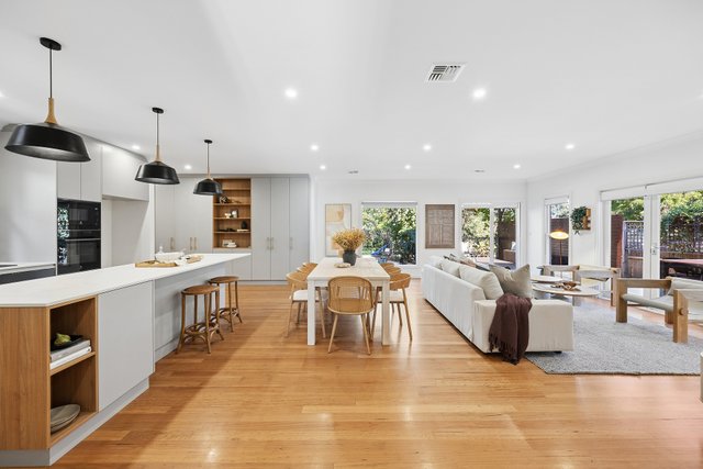 1 Hargraves Crescent, ACT 2602