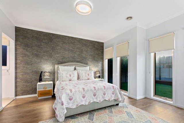 24 West Highland Drive, VIC 3023