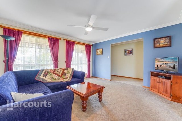16 Gibbs Place, NSW 2560