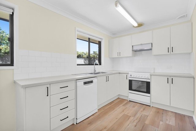 11 Cunningham Place, NSW 2570