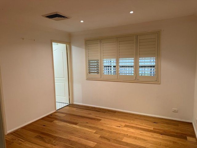 24 Fairwater Drive, NSW 2567