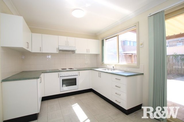 15/2 Charlotte Road, NSW 2766