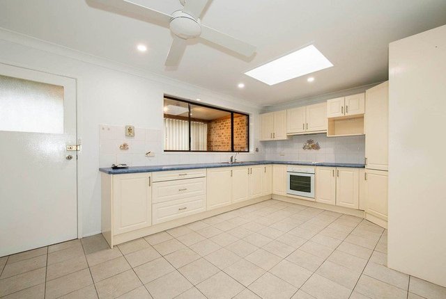 8 Yanco Avenue, NSW 2750