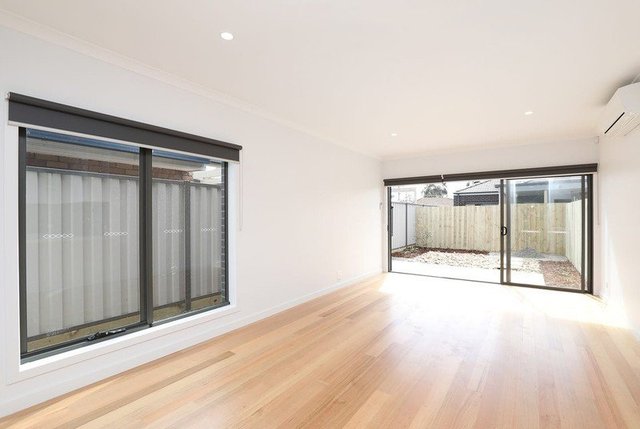 1/24 Hedgeley Road, VIC 3021