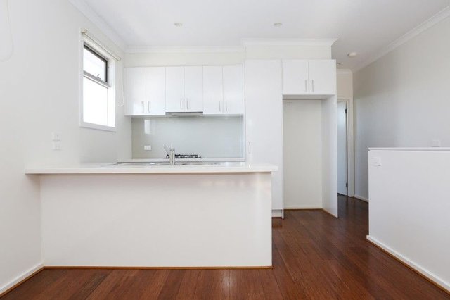 2/8 Mathieson Street, VIC 3058