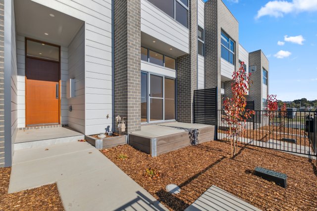 14 Saltbush Parade, NSW 2620