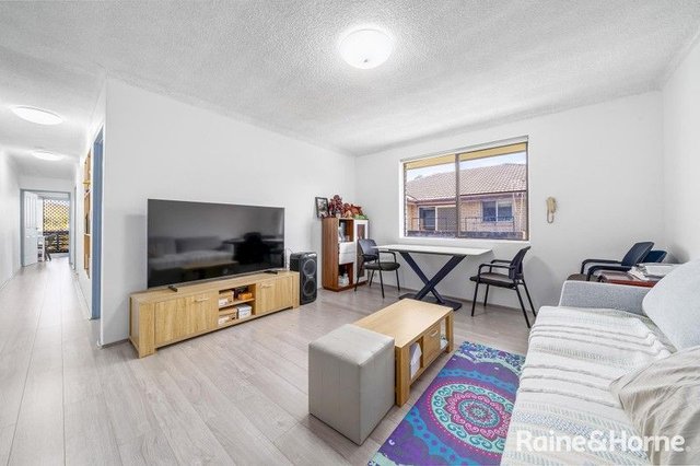 8/99 Longfield Street, NSW 2166