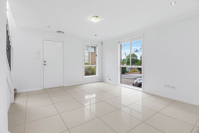 2/2A Federal Road, NSW 2147